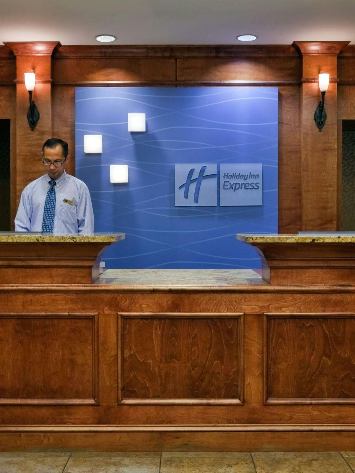 Hotel Holiday Inn Express Hotel & Suites Montgomery East photo 4