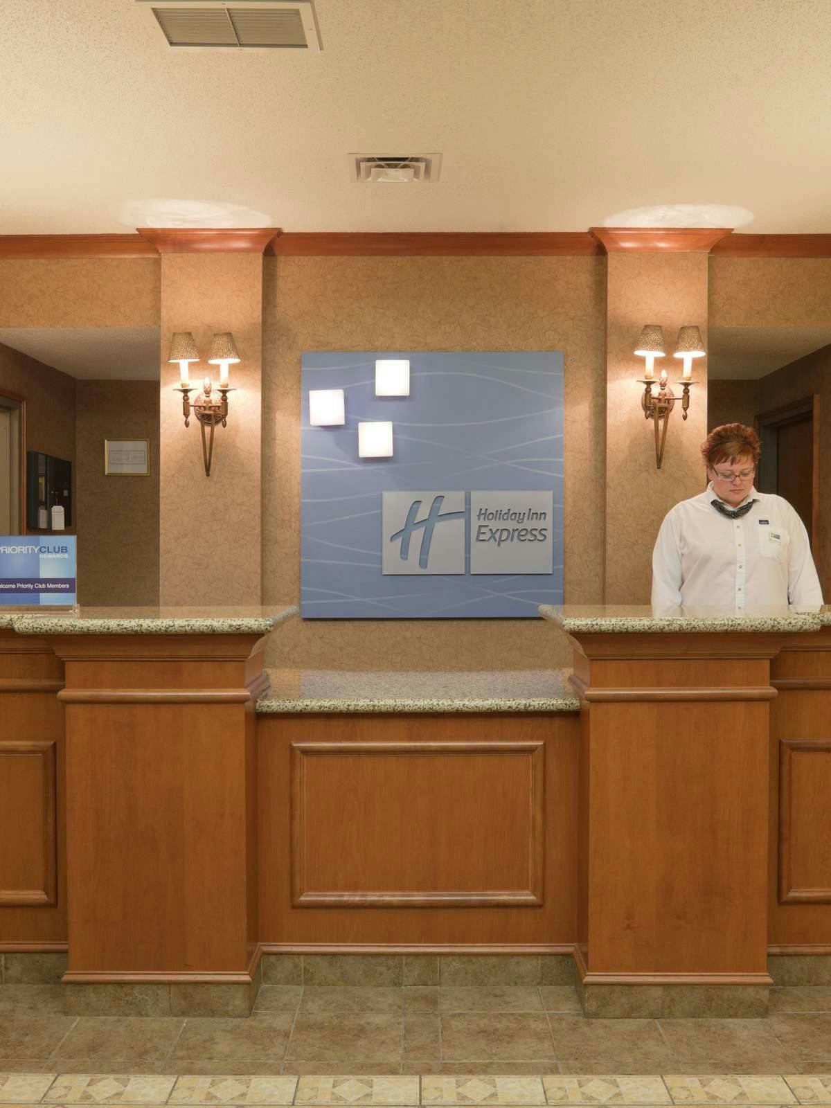 Hotel Holiday Inn Express Hotel & Suites Montpelier photo 4