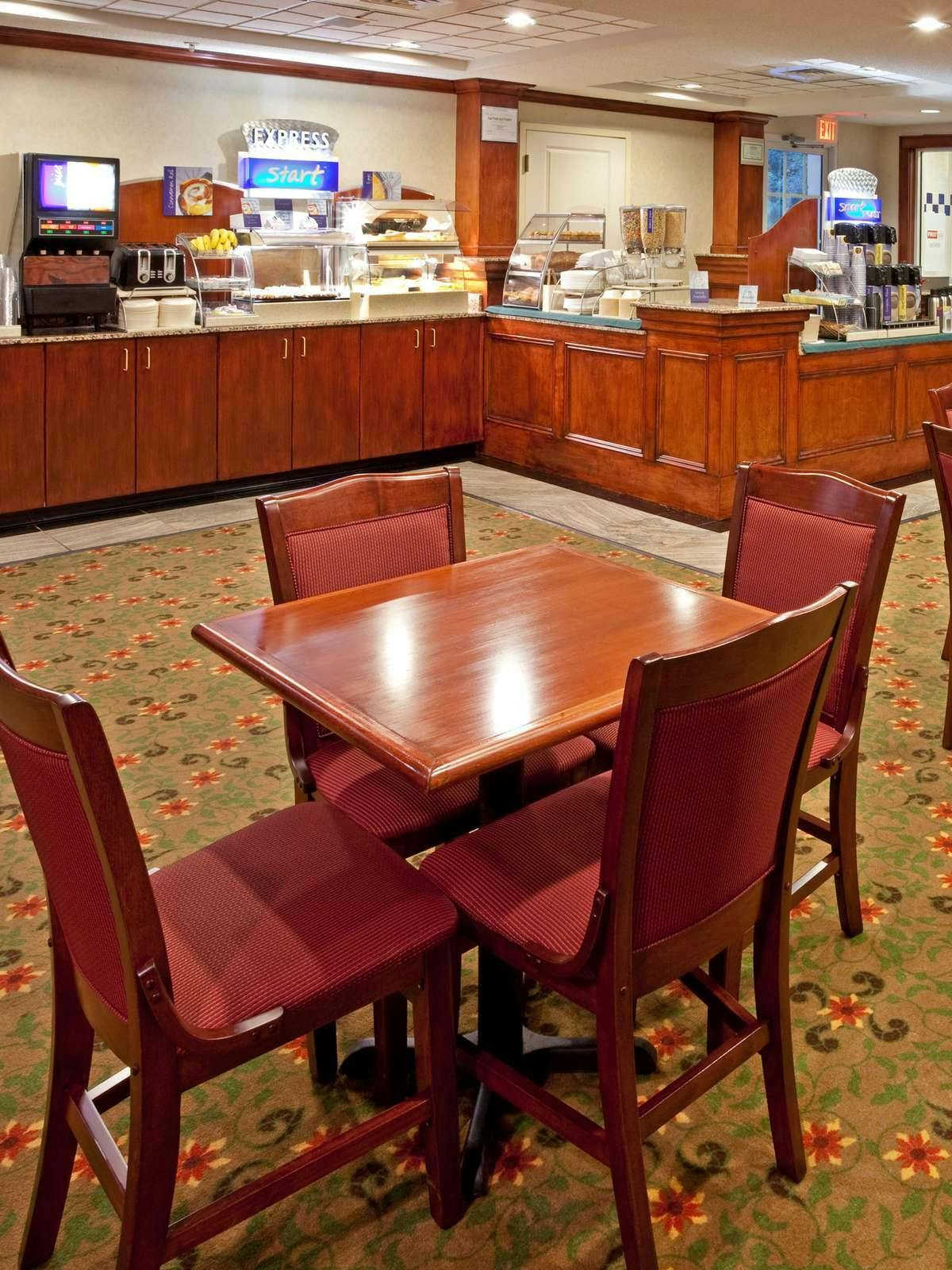 Hotel Holiday Inn Express Hotel & Suites Mount Arlington Rockaway Area photo 4