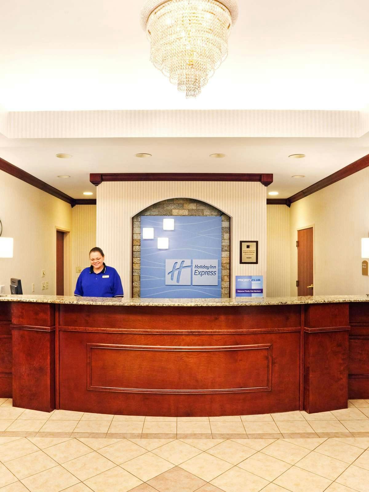 Hotel Holiday Inn Express Hotel & Suites Murphy photo 5