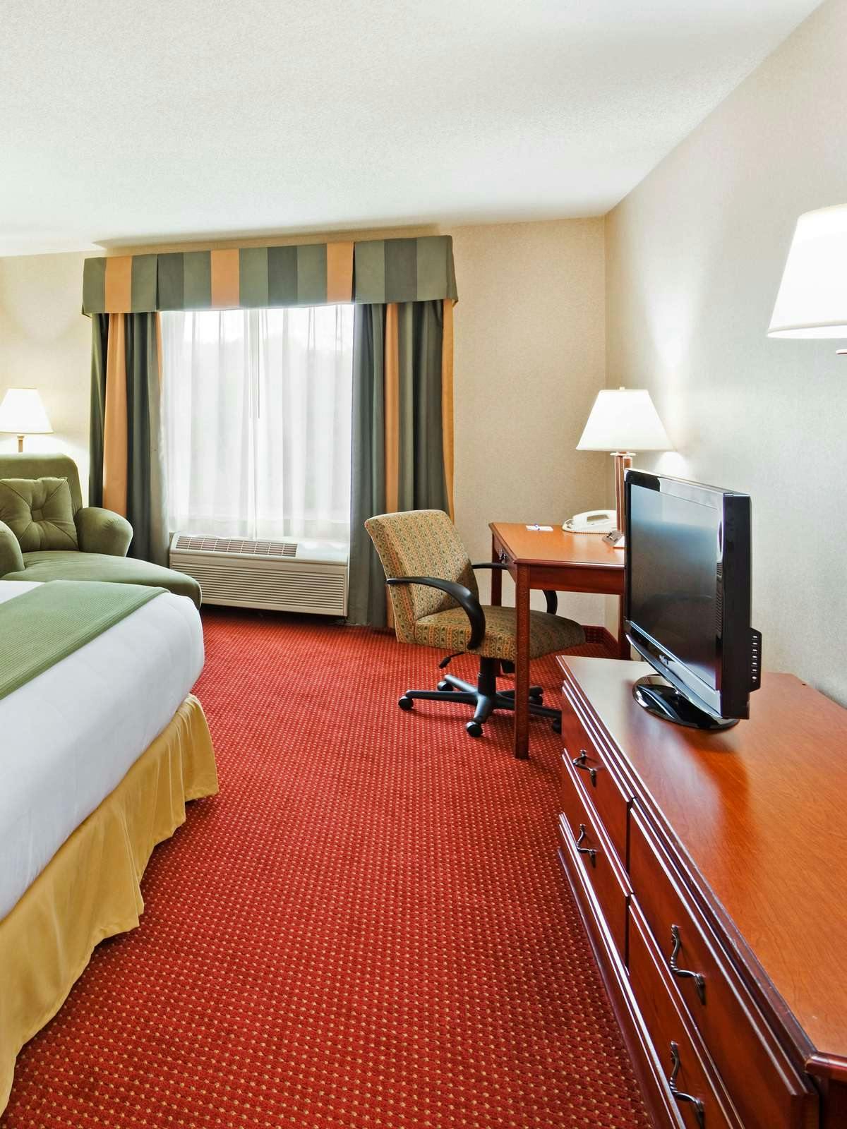 Hotel Holiday Inn Express Hotel & Suites Murphy photo 3
