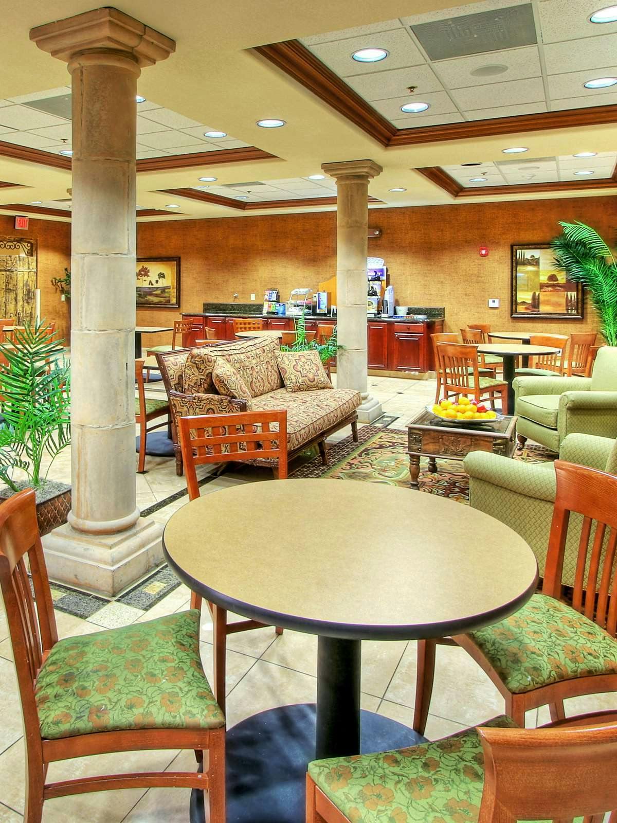 Hotel Holiday Inn Express Hotel & Suites Las Cruces photo 5