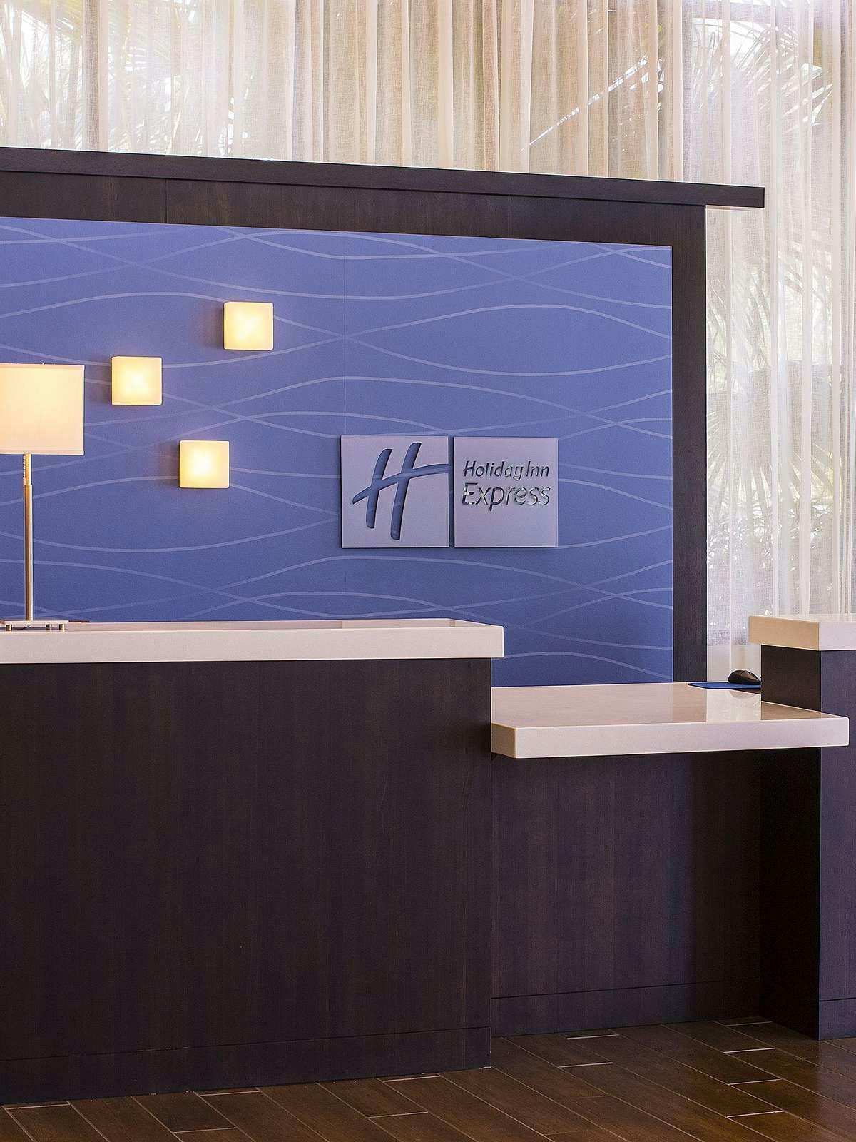 Hotel Holiday Inn Express Hotel & Suites New Orleans Airport South photo 1