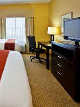 Hotel Holiday Inn Express Hotel & Suites Nashville Opryland photo 2