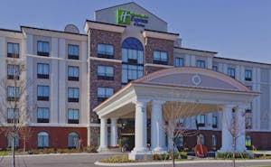 Holiday Inn Express Hotel & Suites Nashville Opryland