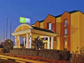 Holiday Inn Express & Suites Nashville-I-40 & I-24 Spence Ln