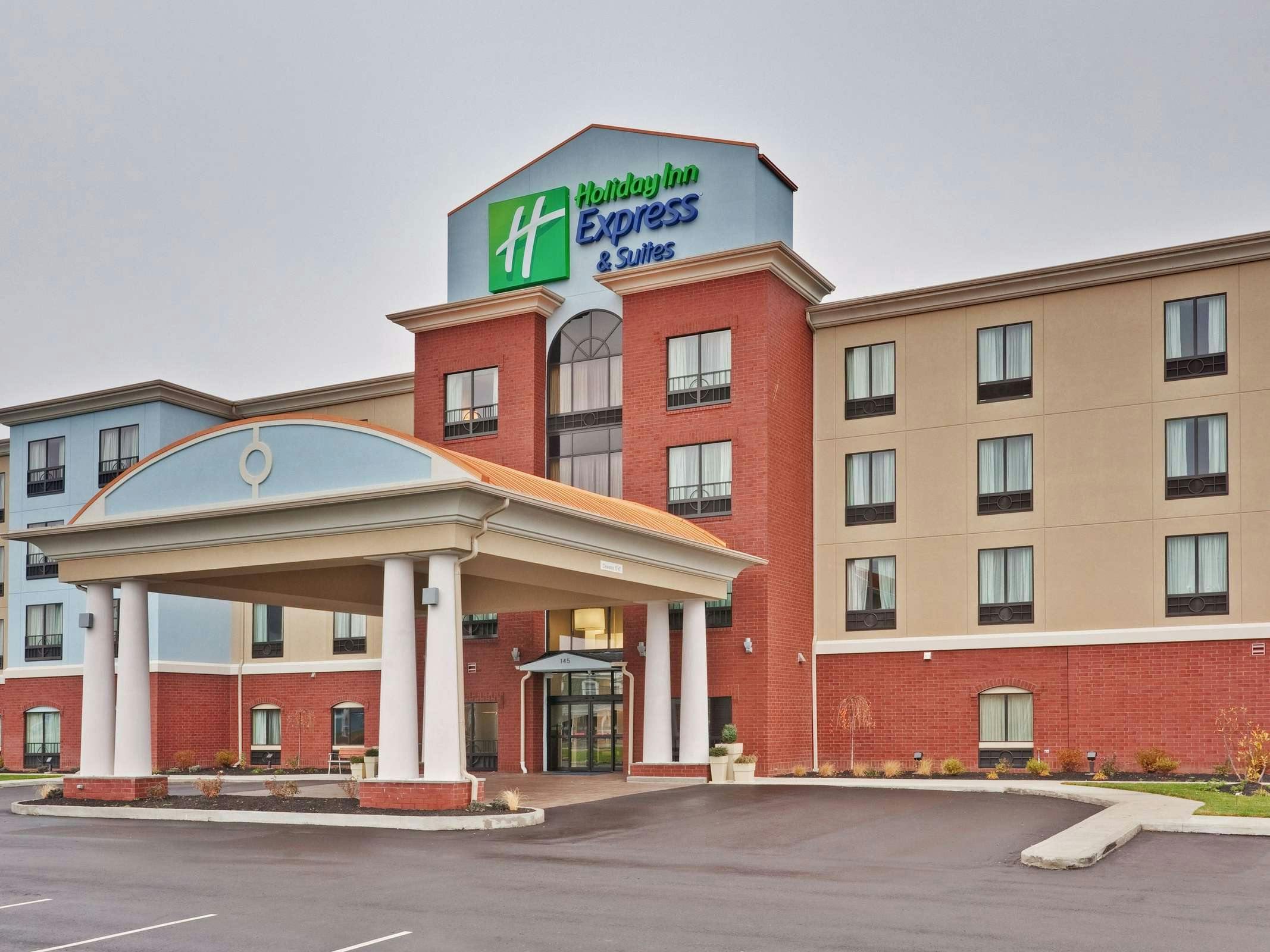 Holiday Inn Express Hotel & Suites New Philadelphia