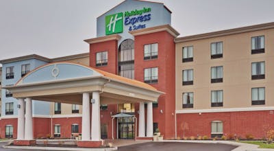 Holiday Inn Express Hotel & Suites New Philadelphia
