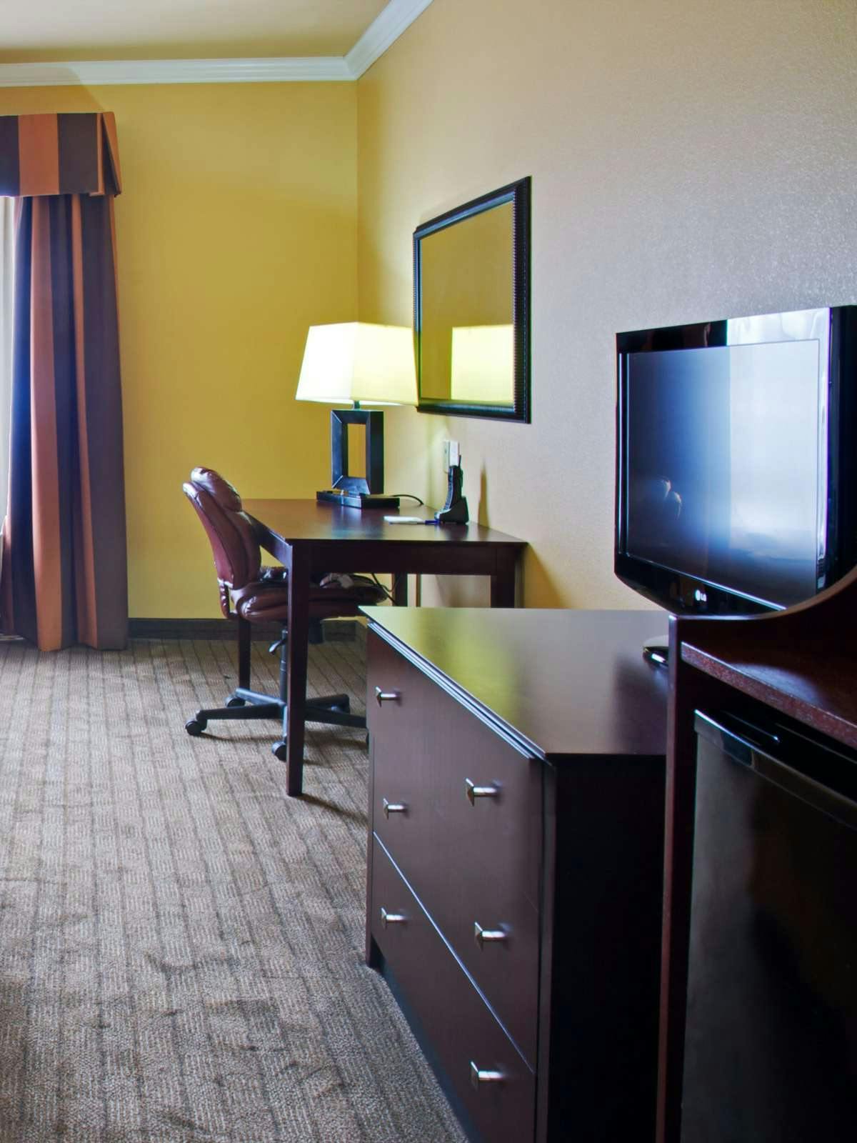 Hotel Holiday Inn Express Hotel & Suites Natchitoches photo 2