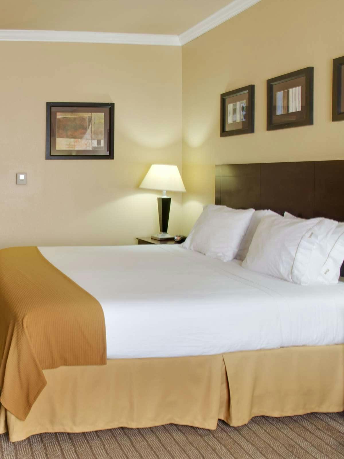Hotel Holiday Inn Express Hotel & Suites Natchitoches photo 1