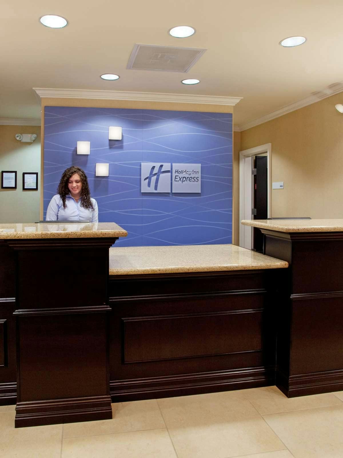 Hotel Holiday Inn Express Hotel & Suites Newberry photo 5