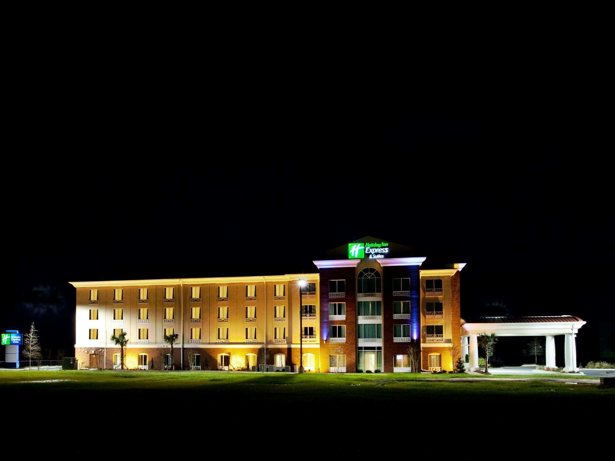Holiday Inn Express Hotel & Suites Newberry