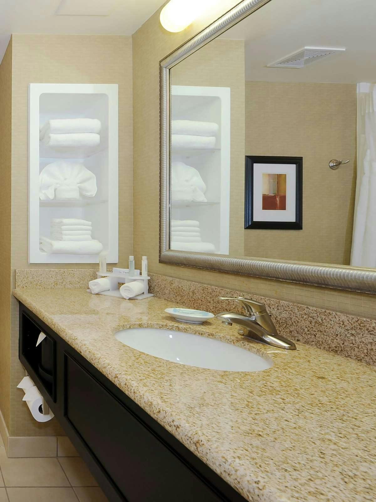 Hotel Holiday Inn Express Hotel & Suites Newberry photo 2