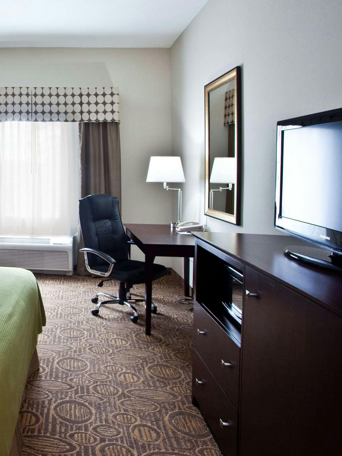 Hotel Holiday Inn Express Hotel & Suites Palatka Northwest photo 2