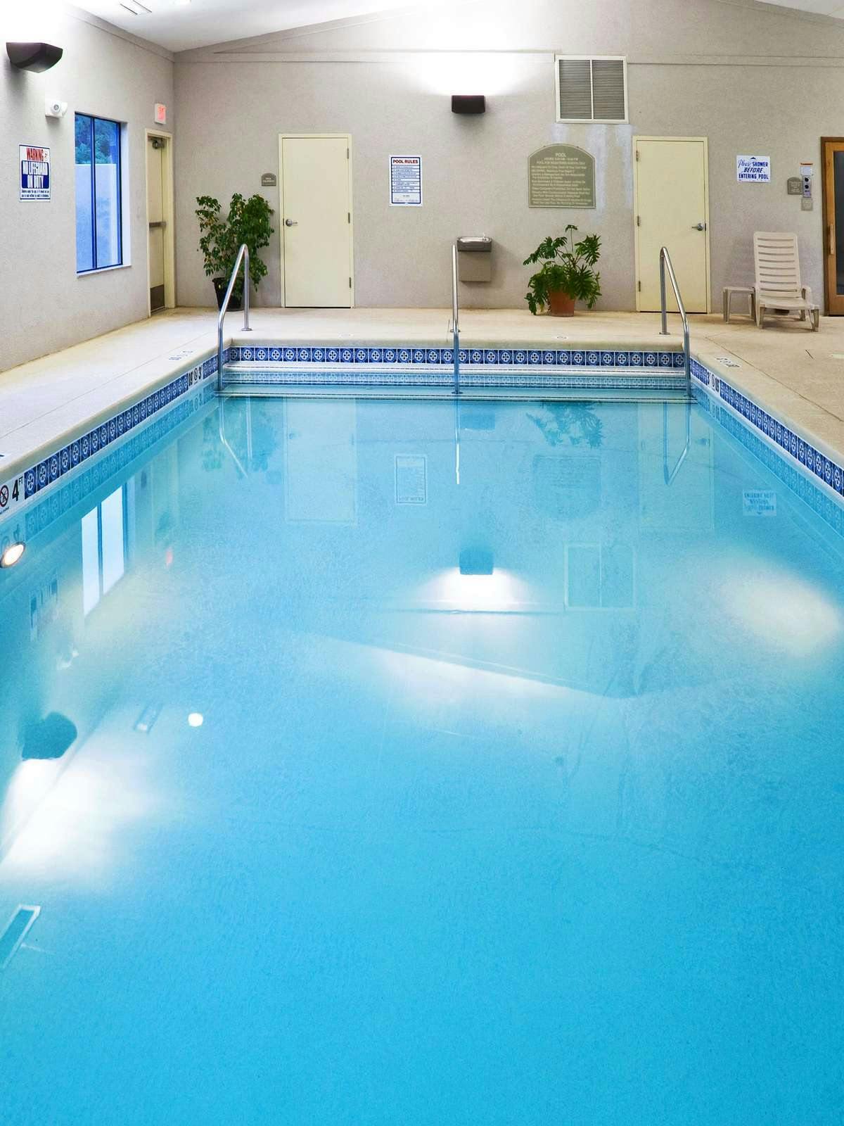 Hotel Holiday Inn Express Hotel & Suites Muskogee photo 5