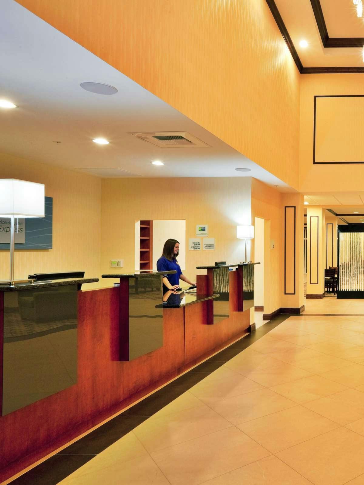 Hotel Holiday Inn Express Hotel & Suites Palm Bay photo 4
