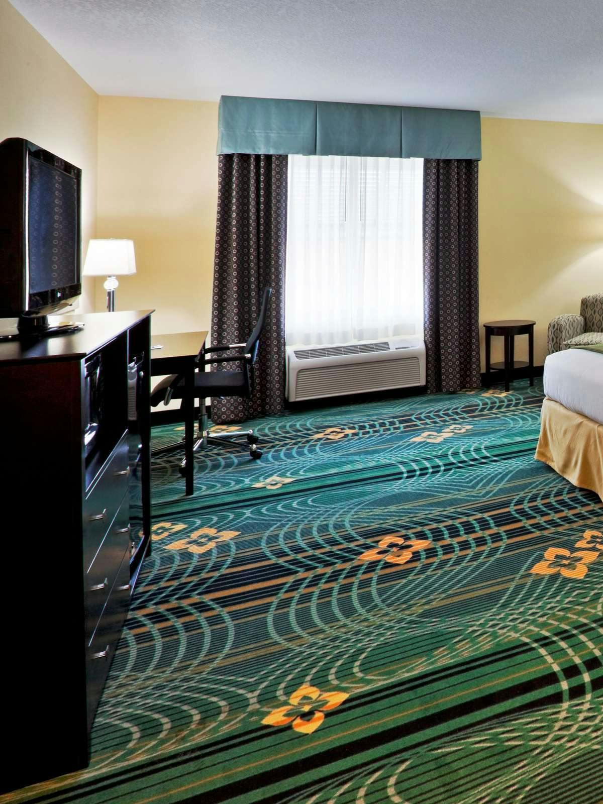 Hotel Holiday Inn Express Hotel & Suites Palm Bay photo 2