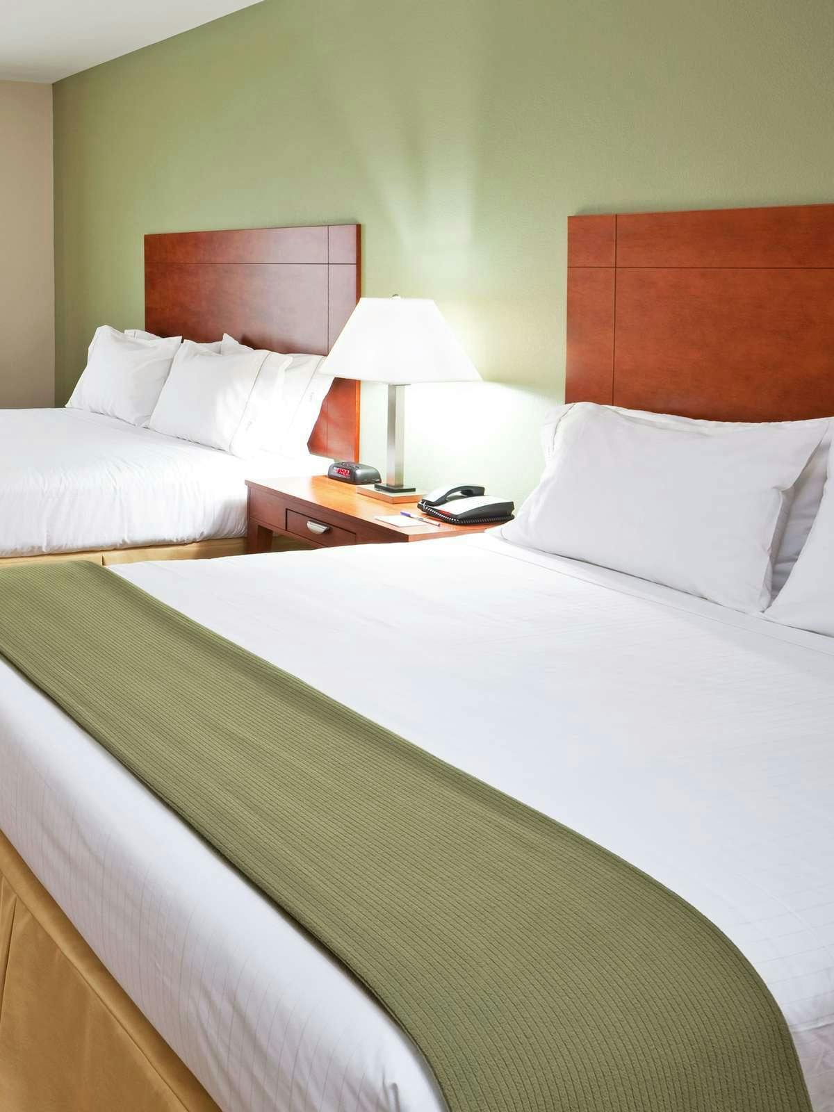Hotel Holiday Inn Express Hotel & Suites Niagara Falls photo 1
