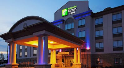 Holiday Inn Express Hotel & Suites Ottawa Airport