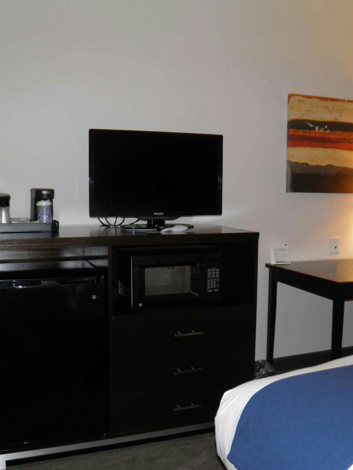 Hotel Holiday Inn Express Hotel & Suites Overland Park photo 2