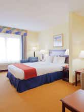 Hotel Holiday Inn Express Hotel & Suites Panama City photo 1