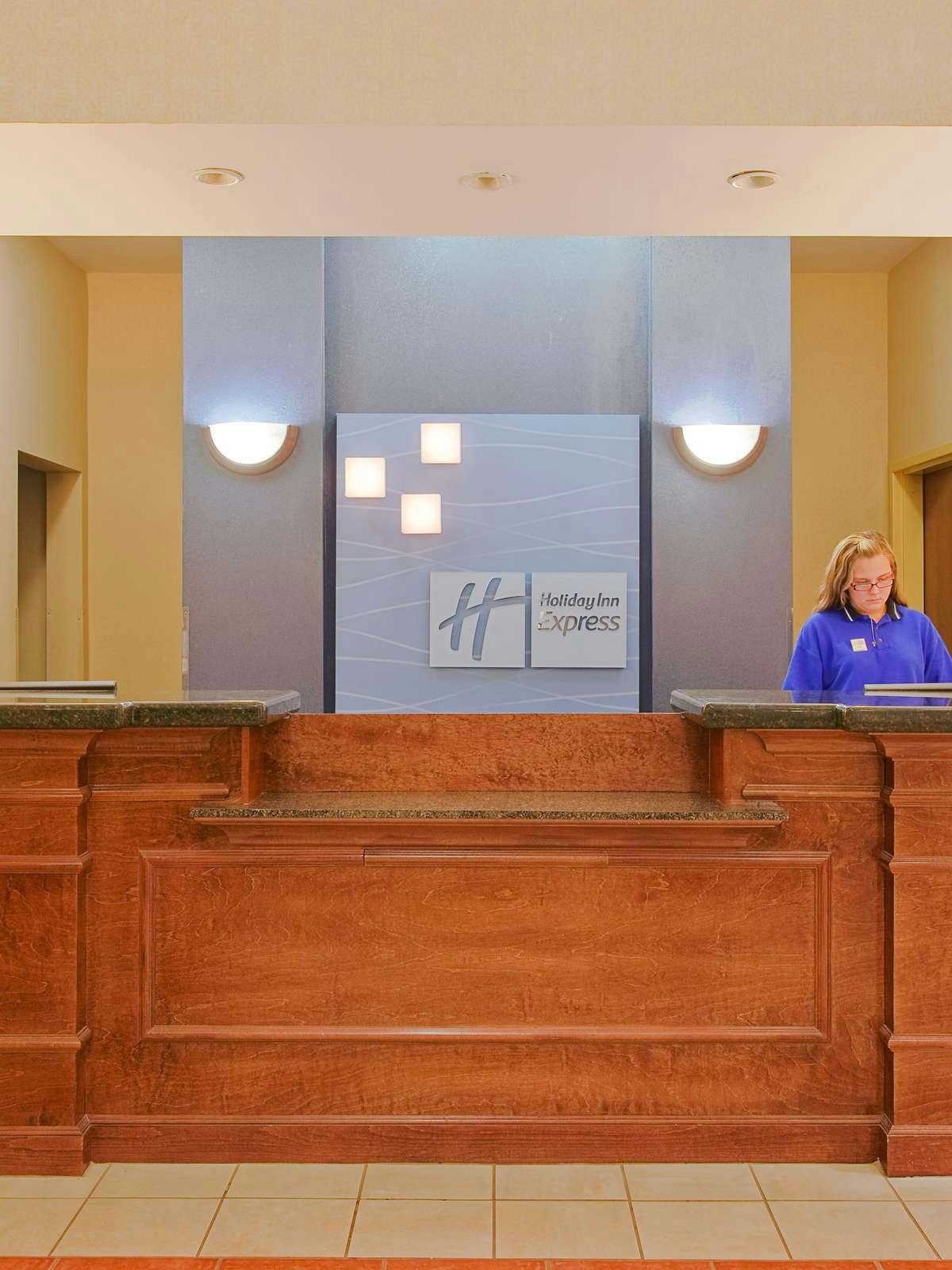 Hotel Holiday Inn Express Hotel & Suites Panama City photo 3