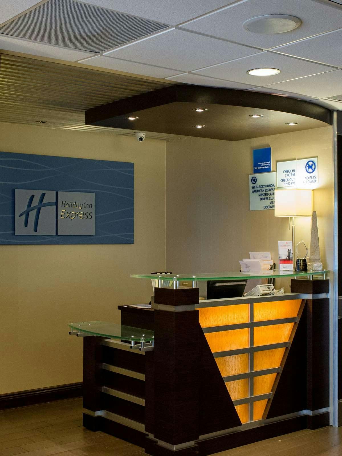 Hotel Holiday Inn Express Hotel & Suites Oxford photo 5