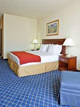 Hotel Holiday Inn Express Hotel & Suites Paragould photo 1