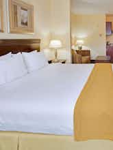 Hotel Holiday Inn Express Hotel & Suites Pearland photo 1