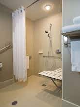 Hotel Holiday Inn Express Hotel & Suites Ottawa West Nepean photo 2