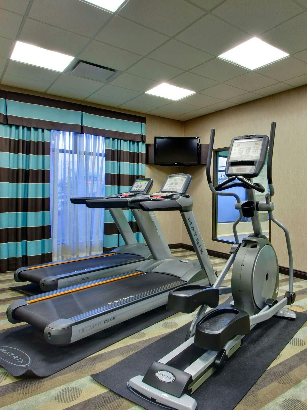 Hotel Holiday Inn Express Hotel & Suites Ottawa West Nepean photo 4