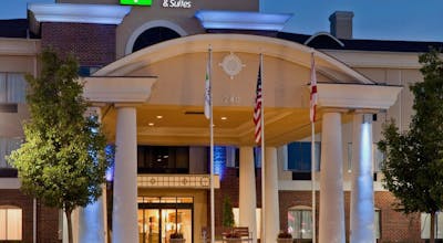 Holiday Inn Express Hotel & Suites Pell City