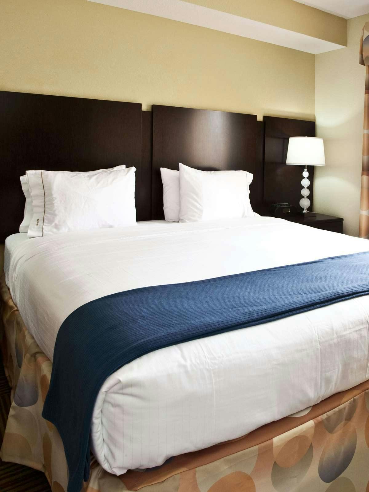 Hotel Holiday Inn Express Hotel & Suites Perry photo 1