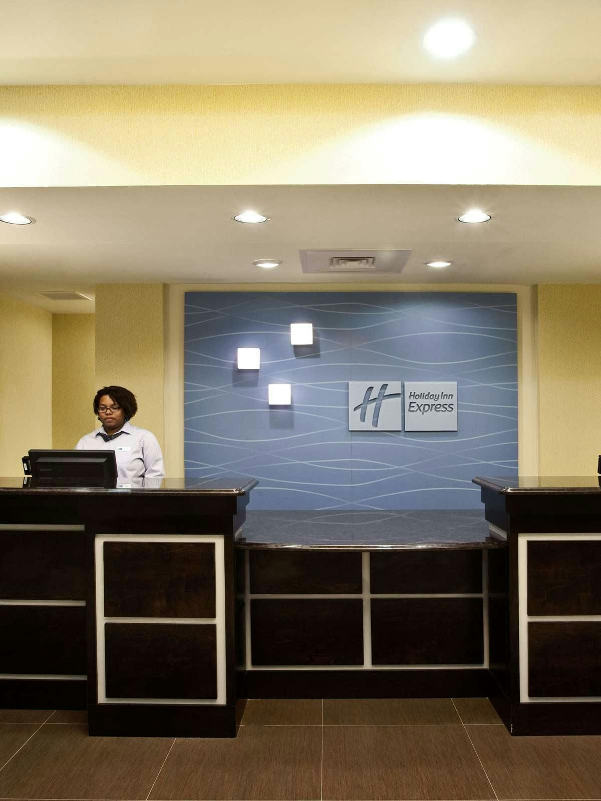 Hotel Holiday Inn Express Hotel & Suites Perry photo 4