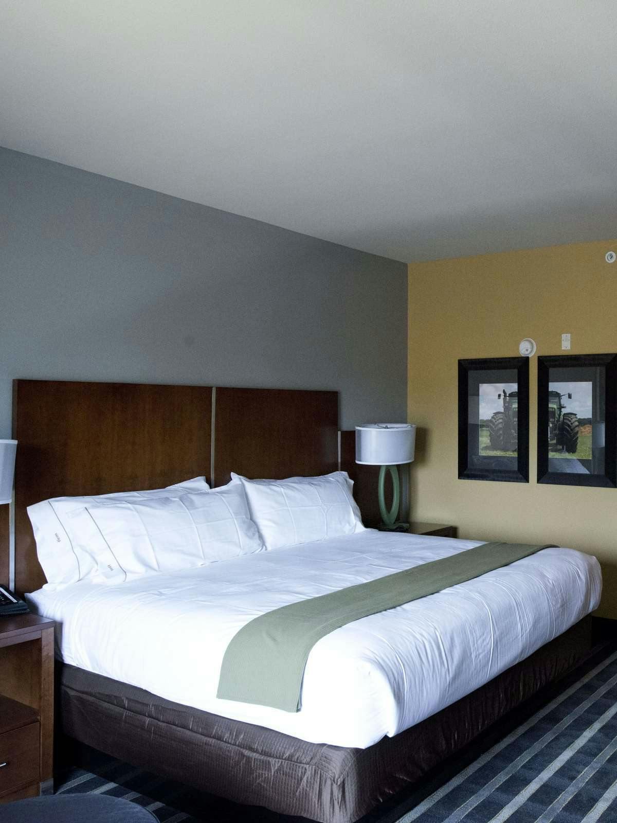 Hotel Holiday Inn Express Hotel & Suites Perry photo 1