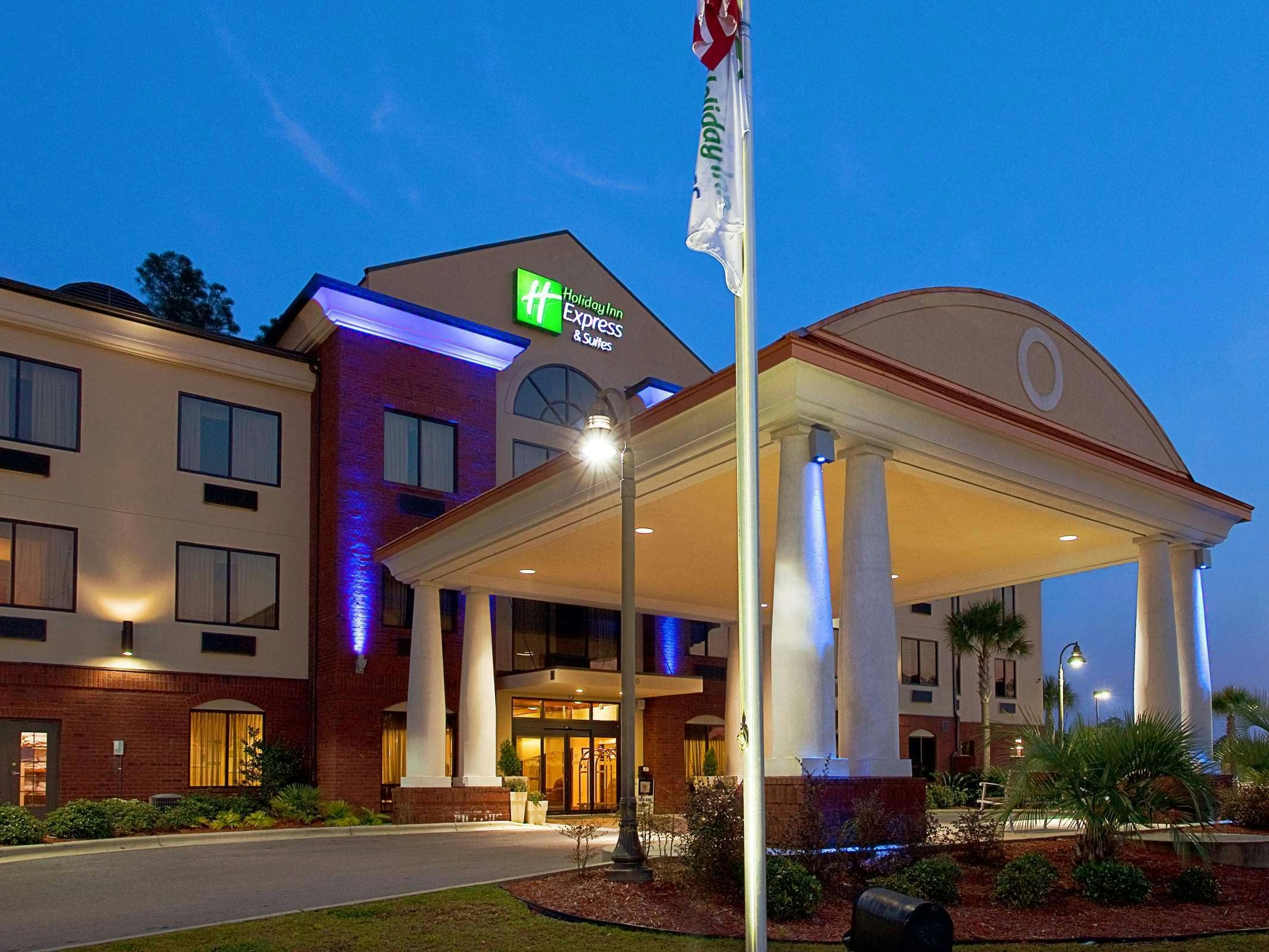Holiday Inn Express Hotel & Suites Pensacola W I 10