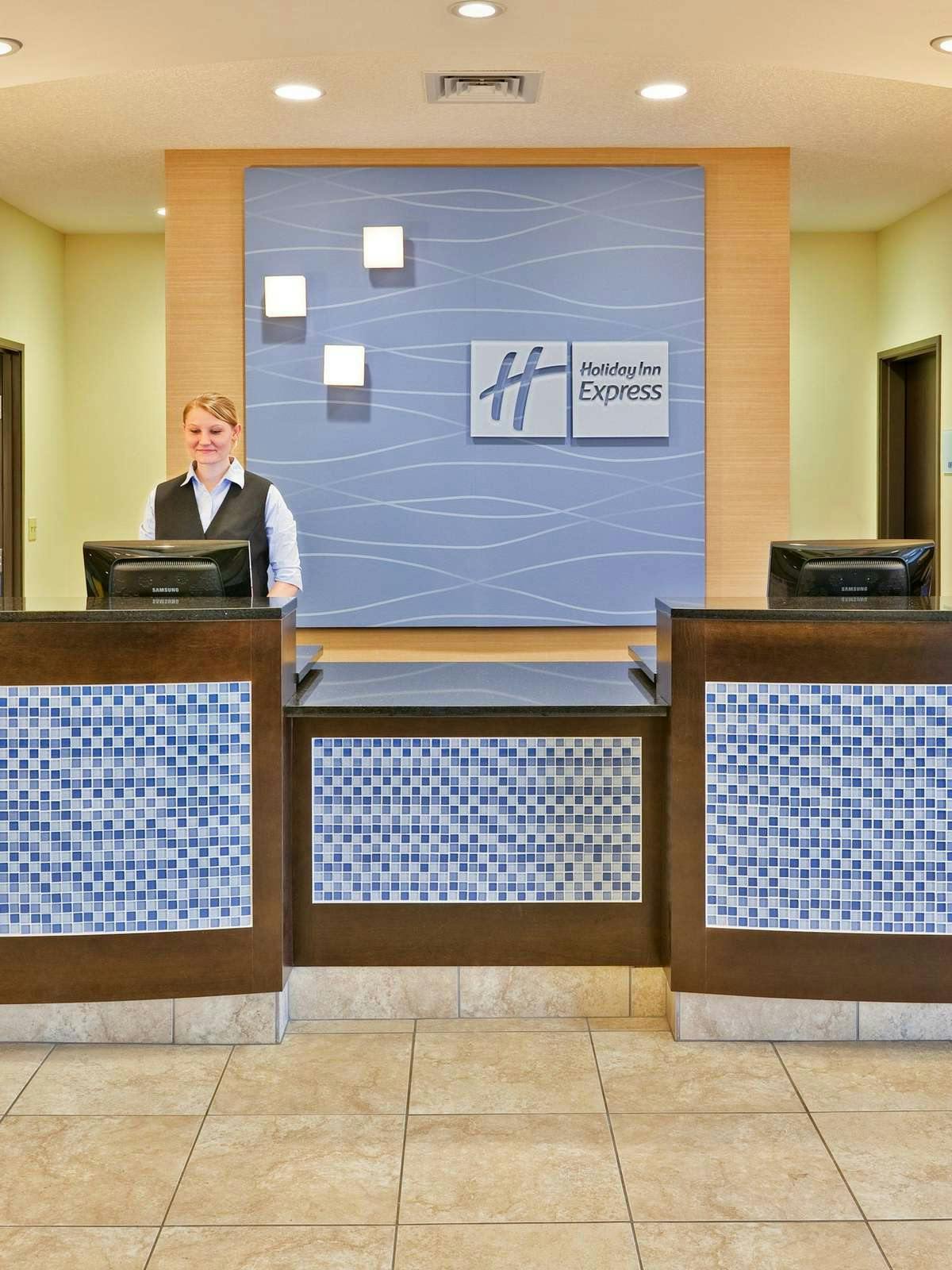 Hotel Holiday Inn Express Hotel & Suites Pekin photo 4