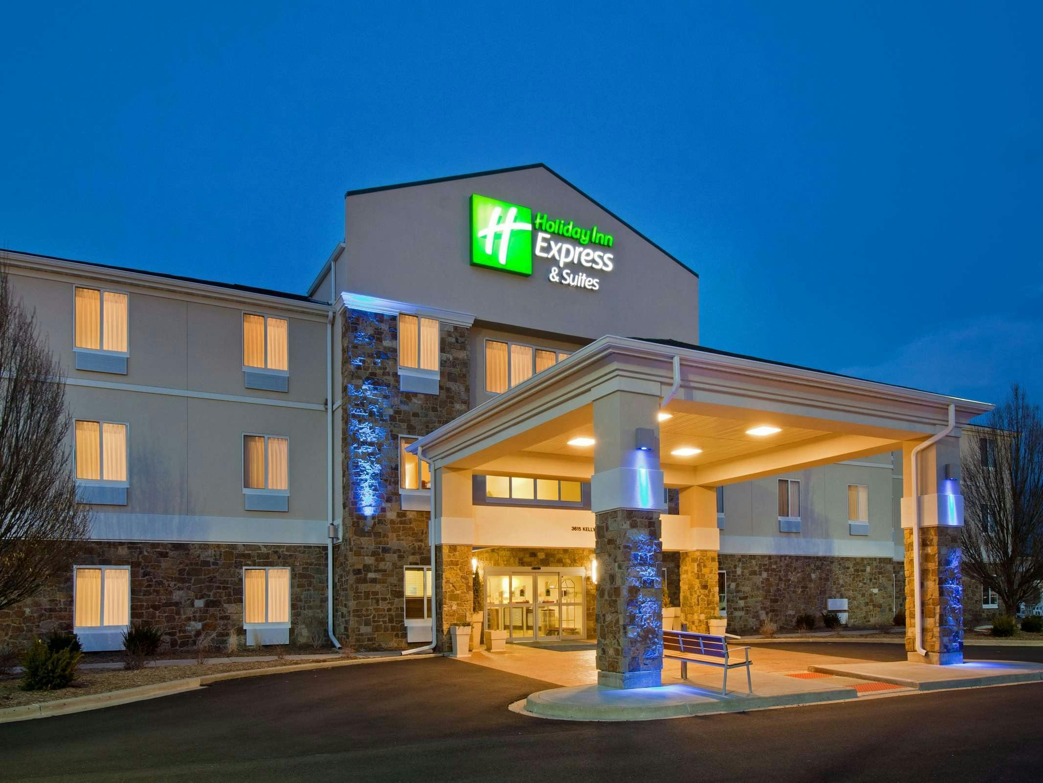 Holiday Inn Express Hotel & Suites Pekin
