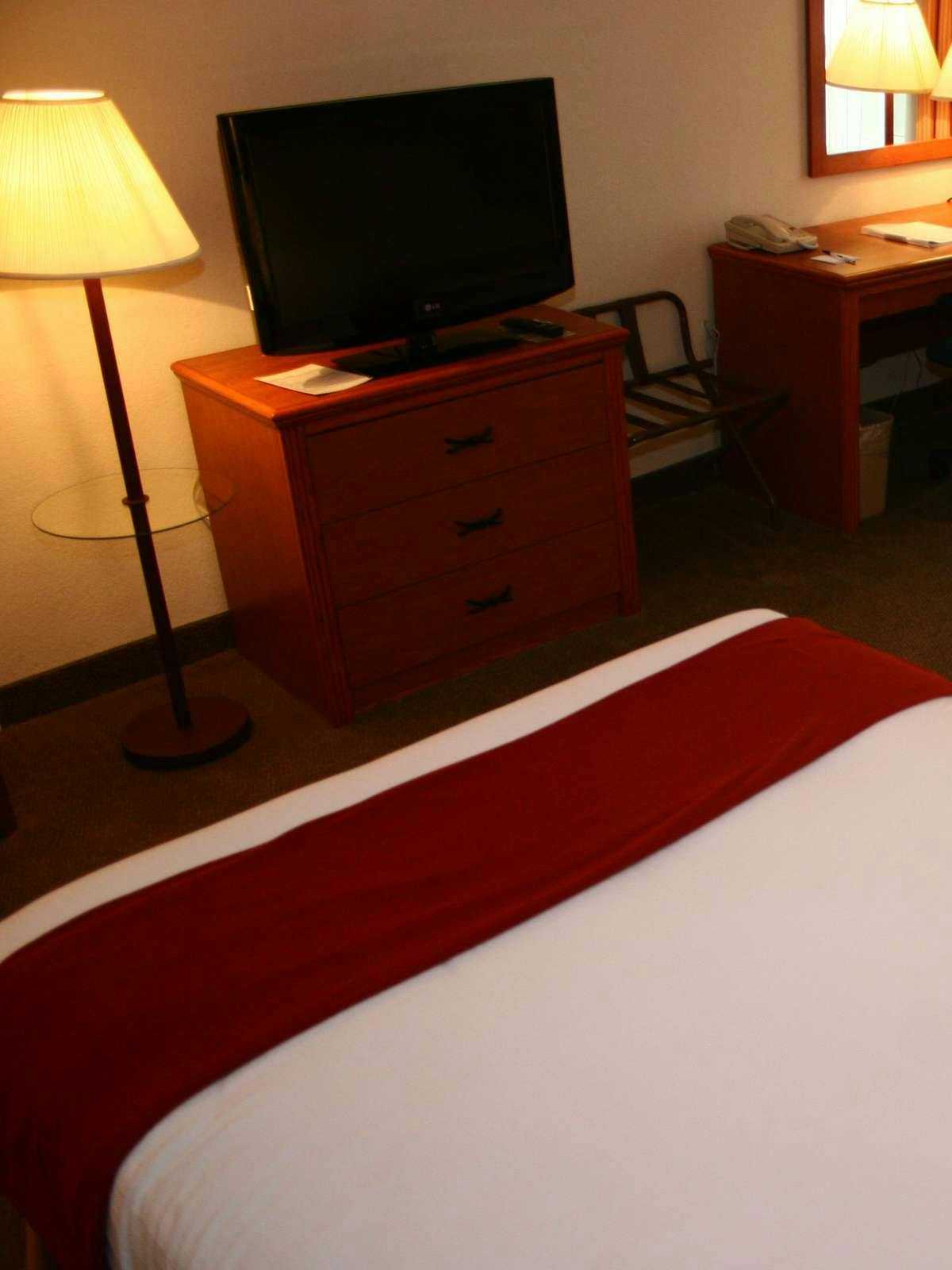 Hotel Holiday Inn Express Hotel & Suites Peoria photo 2