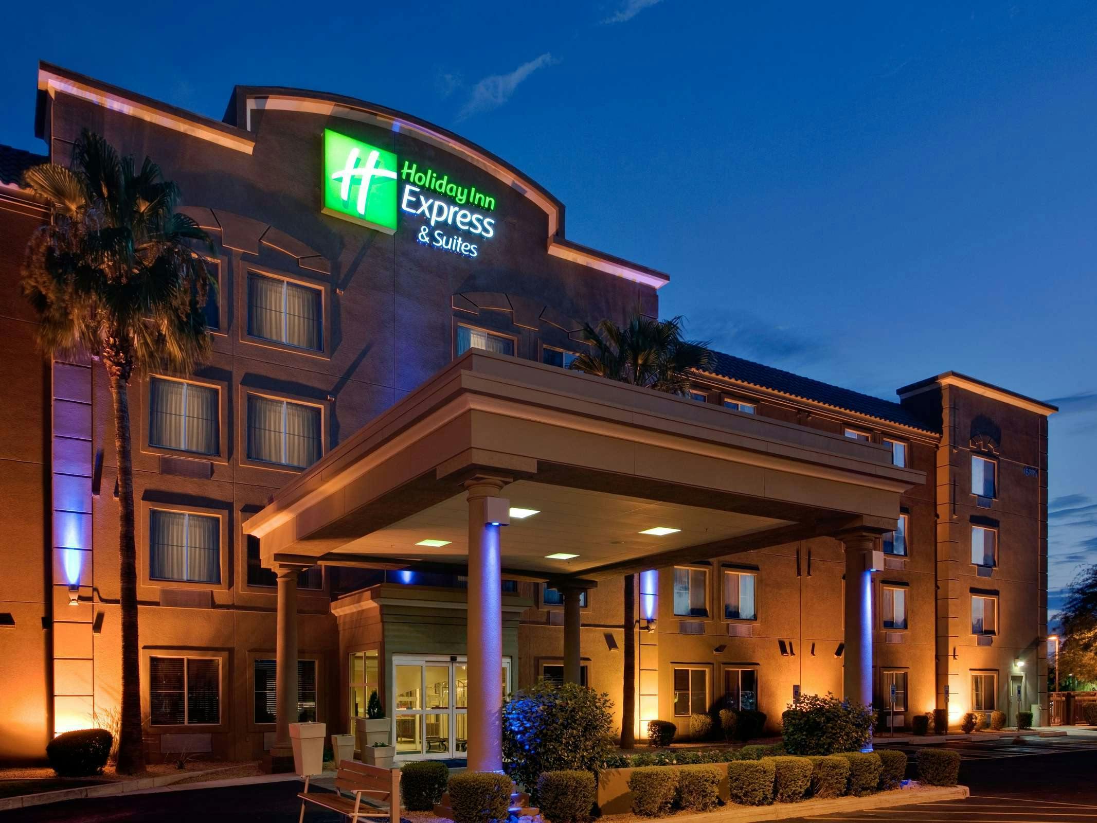 Holiday Inn Express Hotel & Suites Peoria