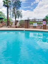 Hotel Holiday Inn Express Hotel & Suites Peoria photo 5