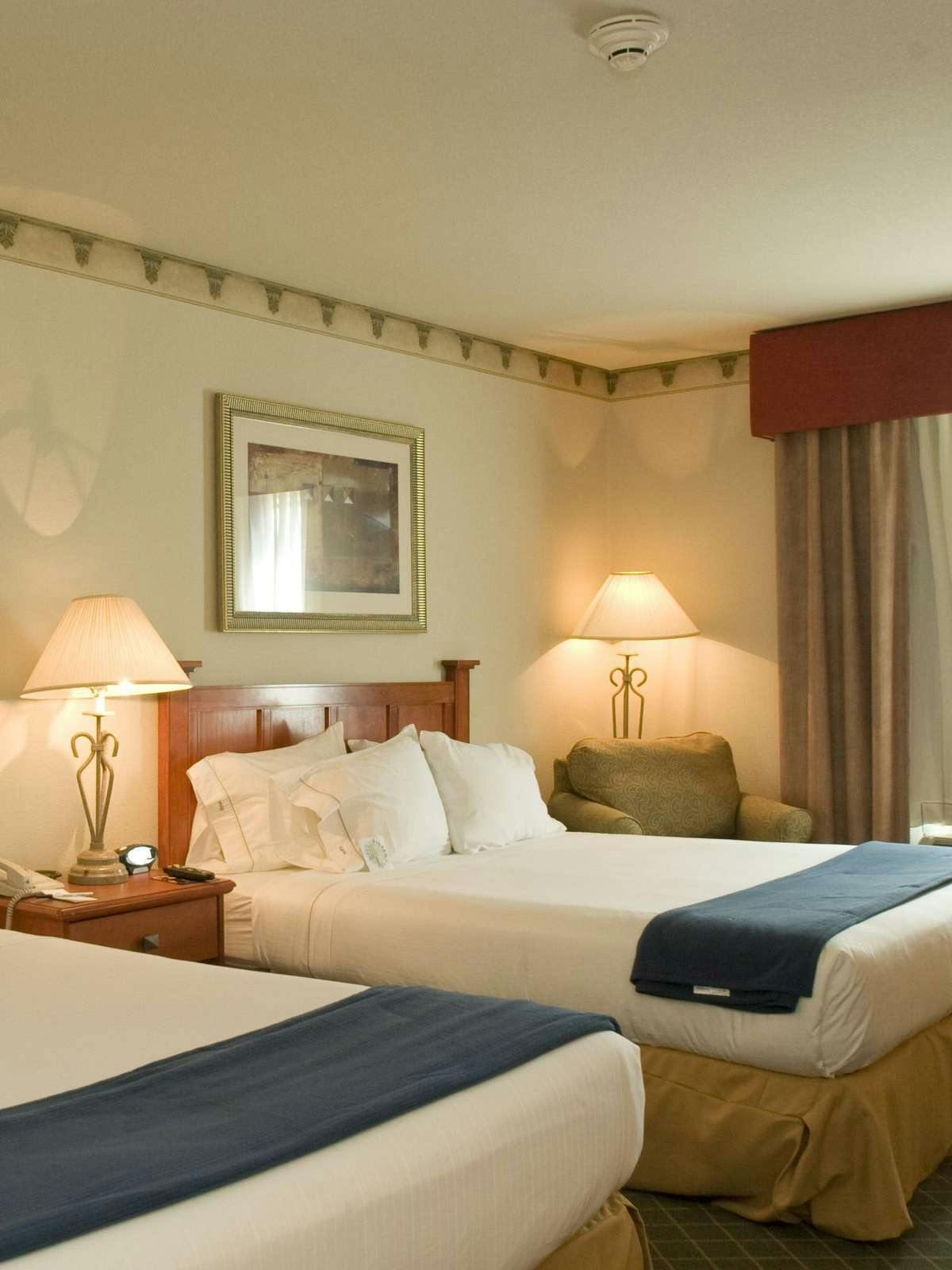 Hotel Holiday Inn Express Hotel & Suites Pharr photo 1