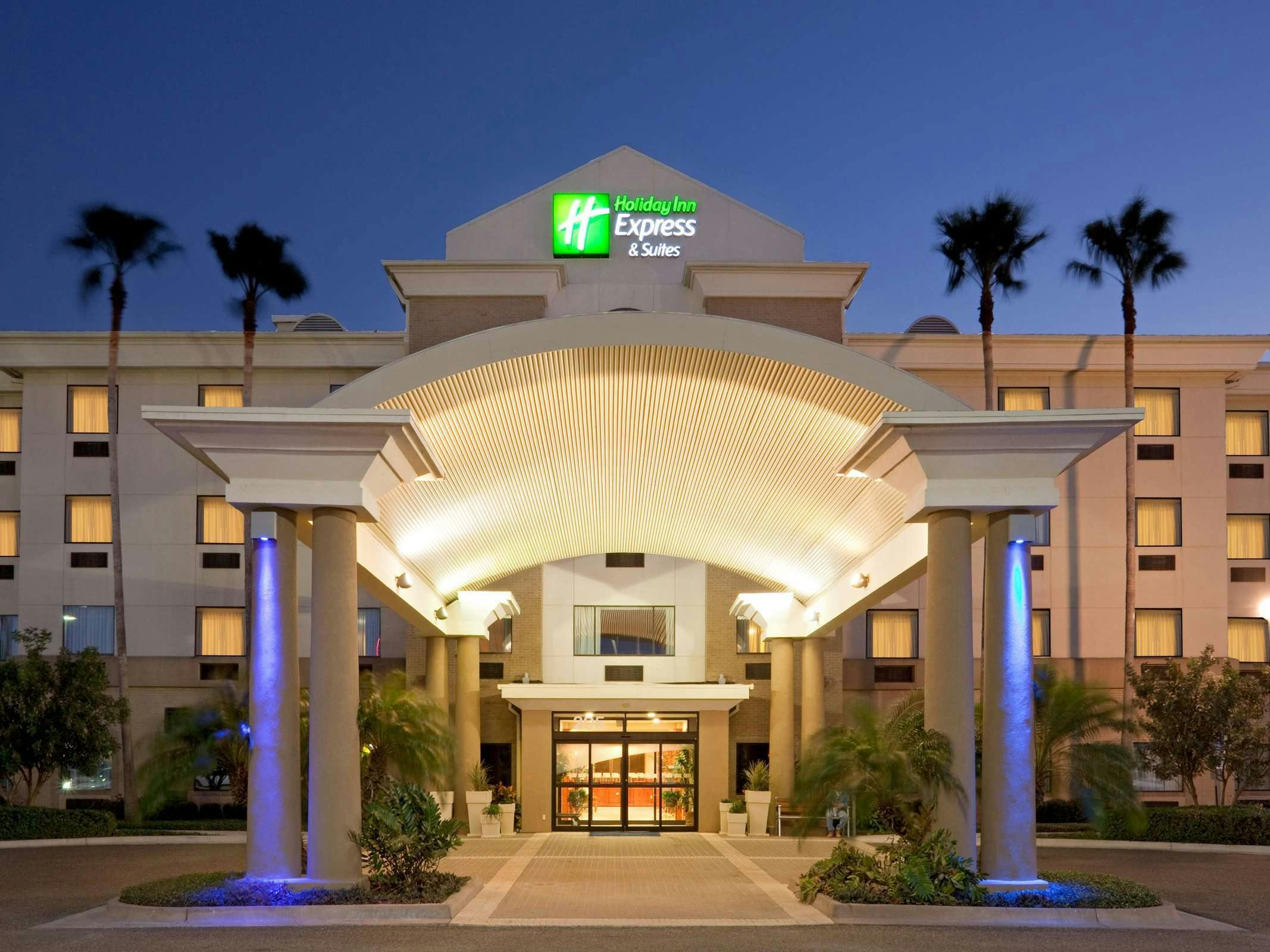 Holiday Inn Express Hotel & Suites Pharr