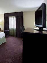 Hotel Holiday Inn Express Hotel & Suites Pittsburgh Airport photo 3