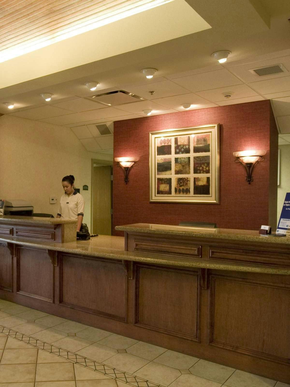 Hotel Holiday Inn Express Hotel & Suites Pharr photo 5