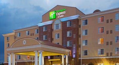 Holiday Inn Express Hotel & Suites Petersburg-Fort Lee