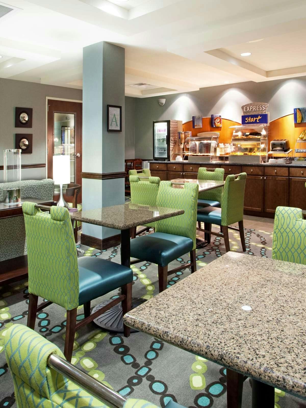 Hotel Holiday Inn Express Hotel & Suites Picayune Stennis Space Cntr. photo 5