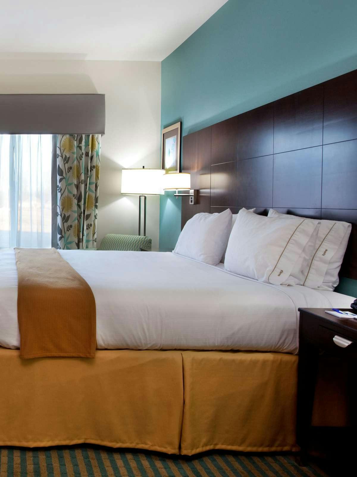 Hotel Holiday Inn Express Hotel & Suites Picayune Stennis Space Cntr. photo 1