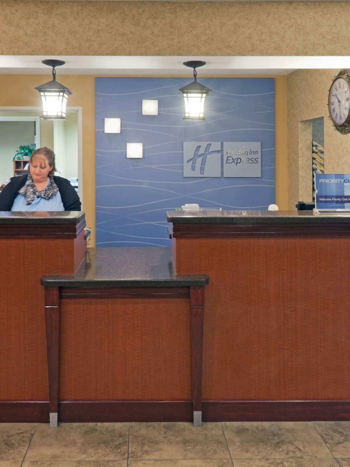 Hotel Holiday Inn Express Hotel & Suites Pierre Fort Pierre photo 4