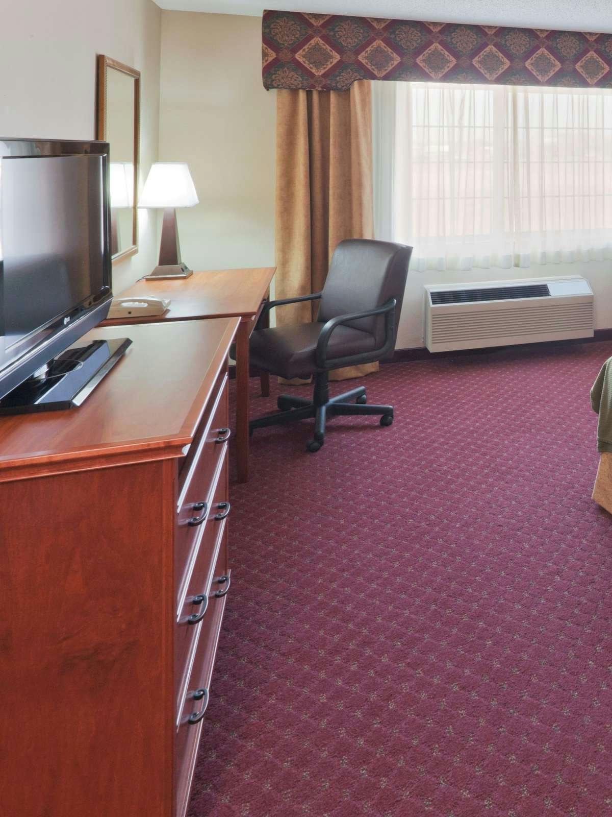 Hotel Holiday Inn Express Hotel & Suites Pierre Fort Pierre photo 2